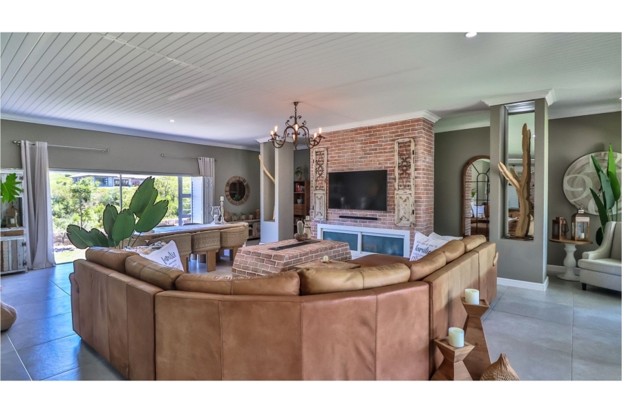 5 Bedroom Property for Sale in Num Num Cape Estate Western Cape